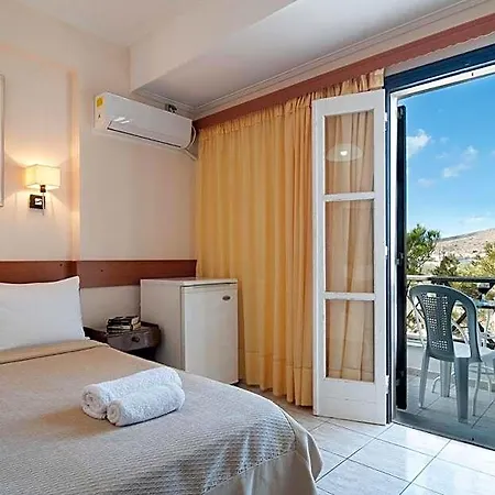 Santorini Hotel 3*