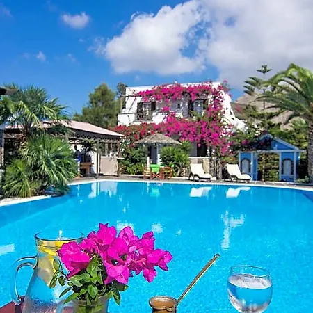 Hotel Santorini 3*