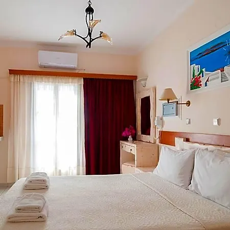 Santorini 3*